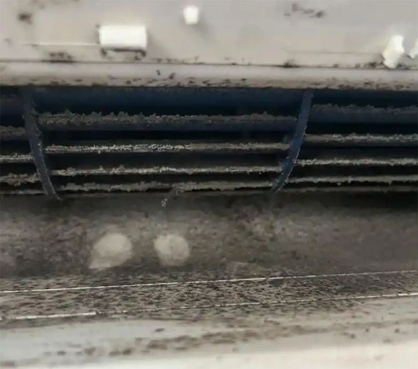 泰兴空调吹的风有股烧焦味是怎么回事